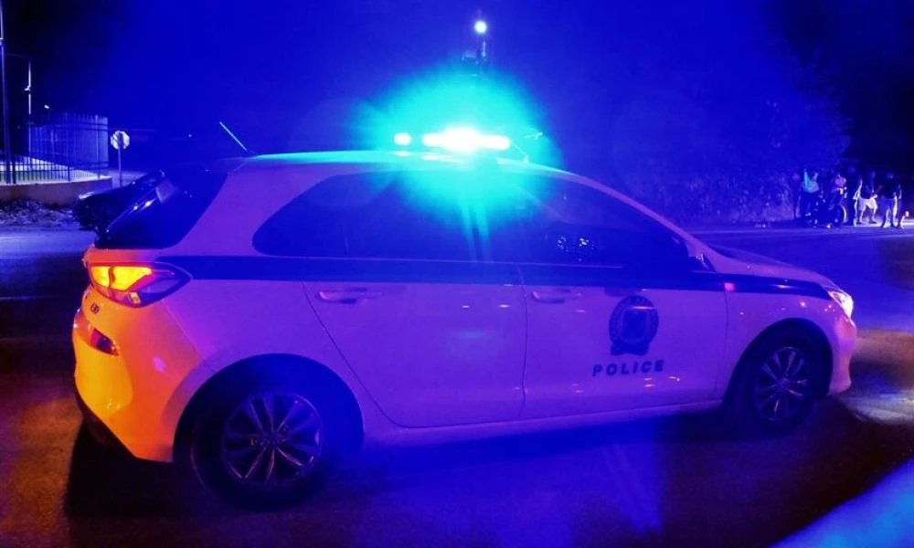 Επίθεση 7 ατόμων σε ανήλικους για ληστεία στην Γλυφάδα